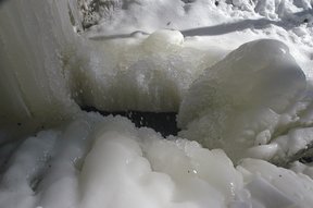 Eismassen im Torlentobel oberhalb Stäfa