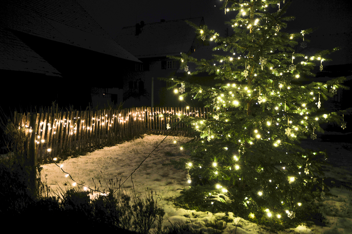 Weihnachtsbeleuchtung im Inner-Langenriet
