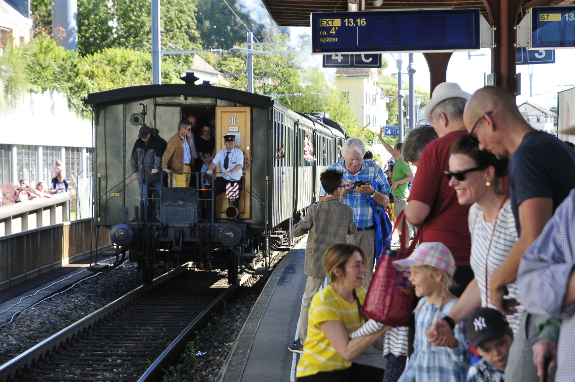 Dampfzug beim Fest 125 Jahre Rechtsufrige Zürichseebahn in Stäfa